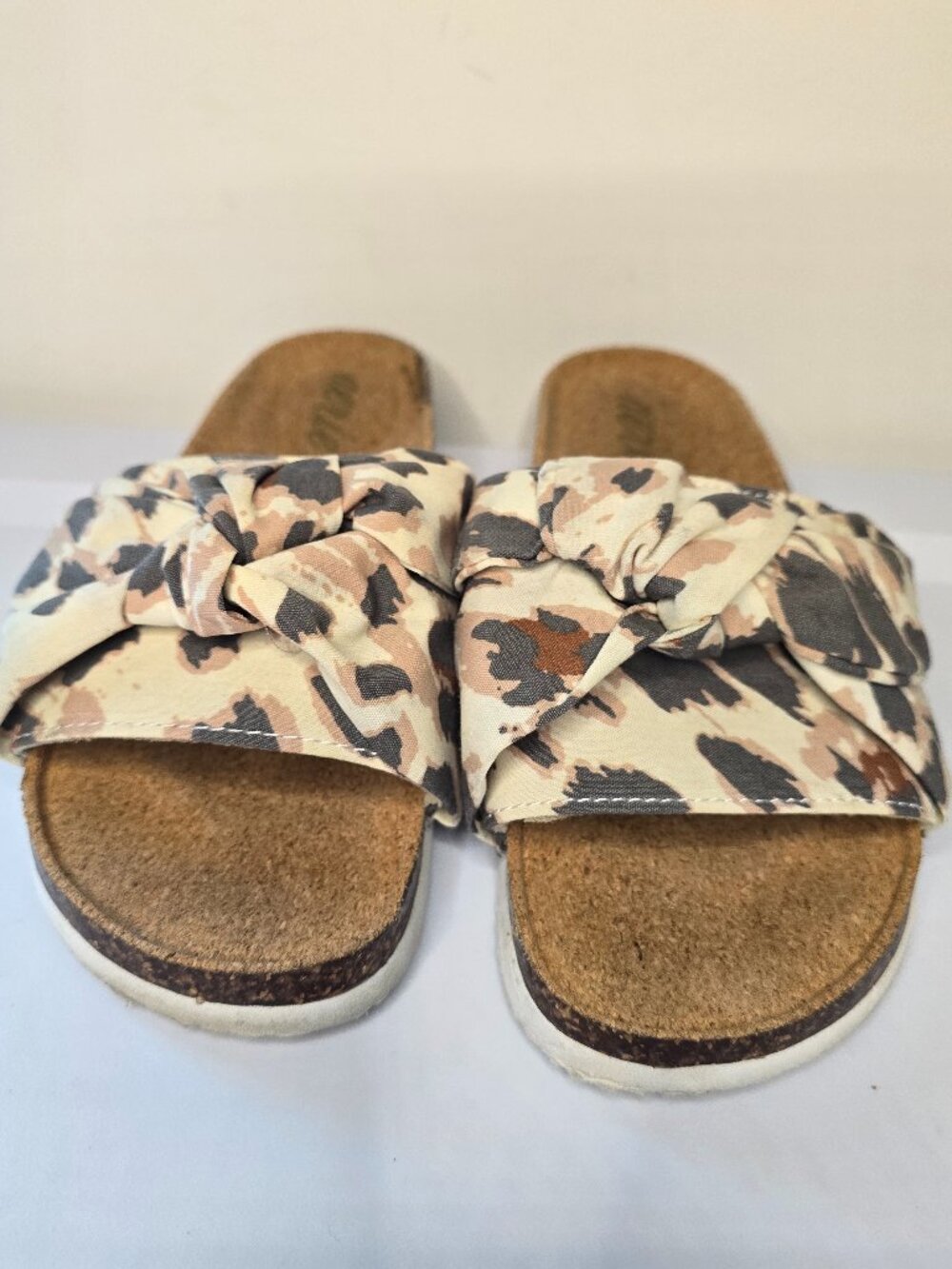 Aerie Bandana Twist Slide - Animal Print and White - Two pairs - Picture 4 of 9